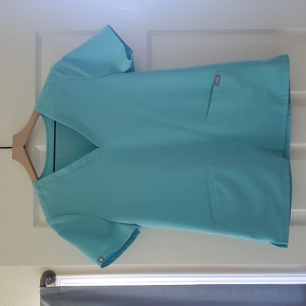 Figs NWOT Neon Blue Casma scrub top
